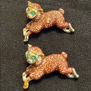 (2) Vintage Gold tone cat brooches (2)